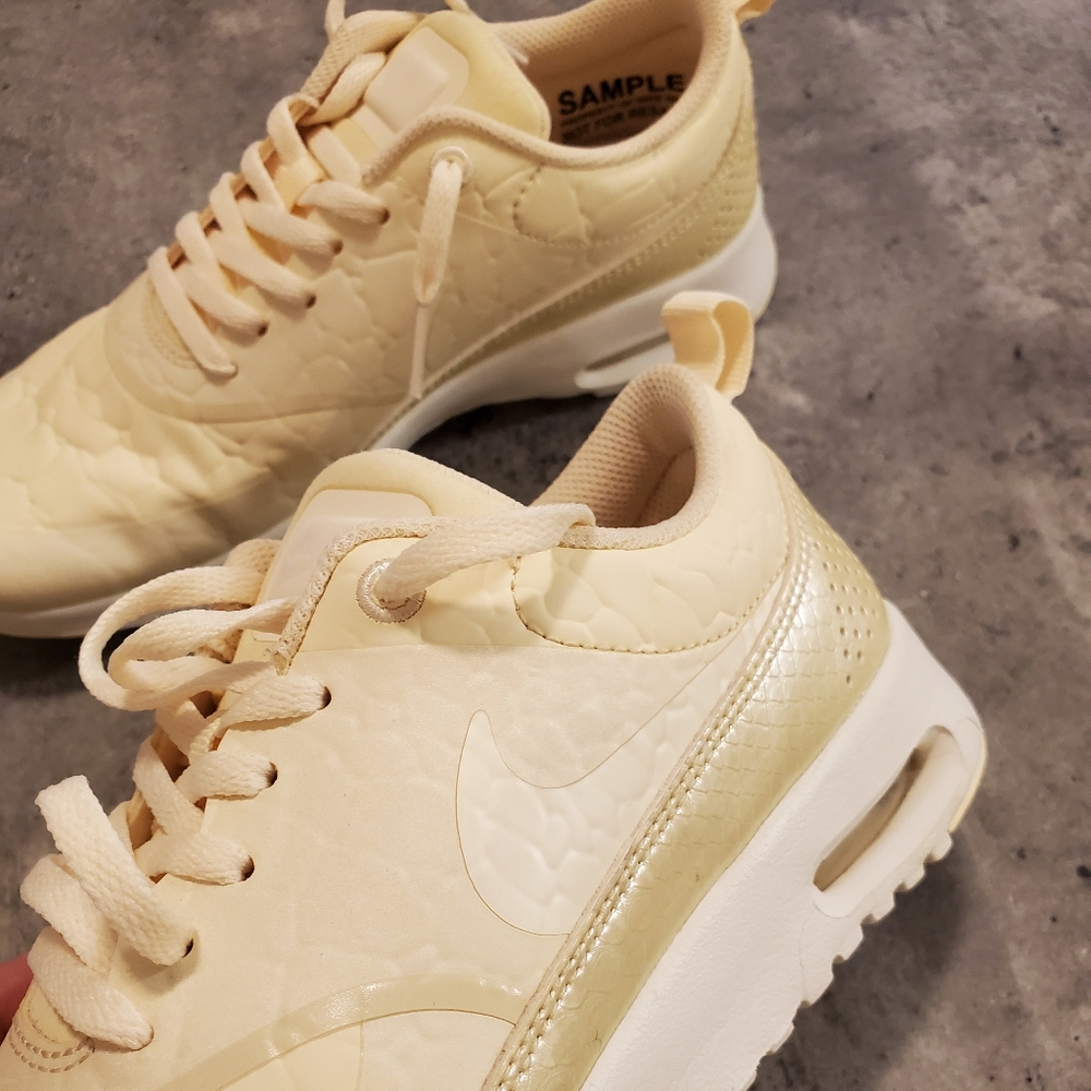 *EXTREMELY RARE* Nike Air Max Thea women's 7 - Picture 4 of 9